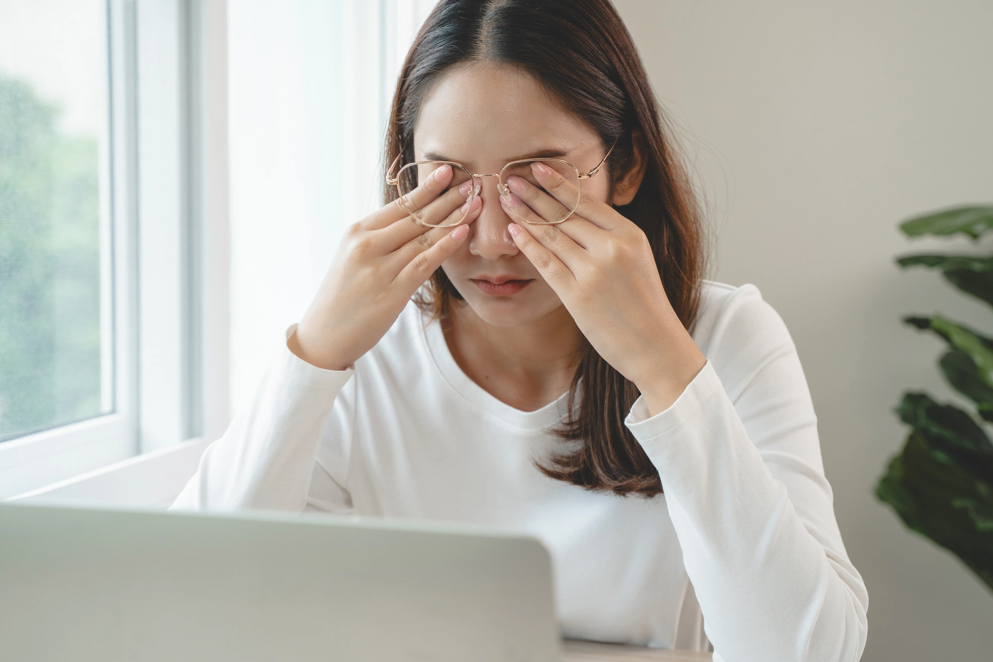 Why Do I Have Blurry Vision After Cataract Surgery?